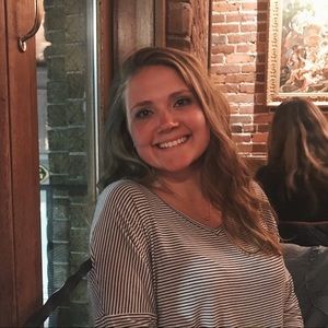 Meet your Posher, Emily